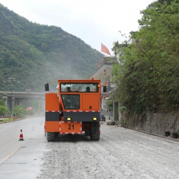 河南 供應(yīng) 水泥砼路面共振破碎機__濟南興路