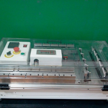 閔行衡翼IC卡動態彎扭試驗機/卡片彎曲試驗機
