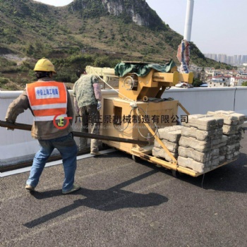 供應吊籃式橋梁檢測車定制，橋梁檢修維護噴涂作業(yè)