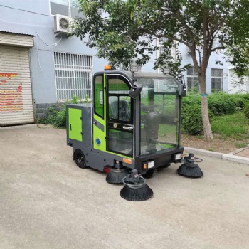 小型駕駛式掃地車 高壓霧炮電動掃地車