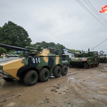 國防教育基地裝備 動態裝甲車模型制作廠家