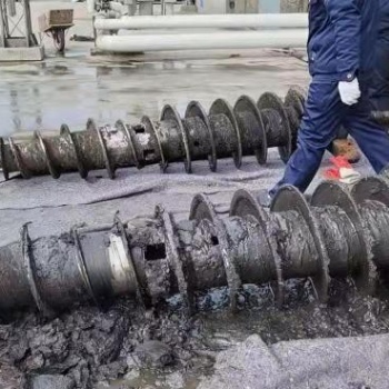 廣東陽江海申污泥臥螺離心脫水機脫水離心機維修