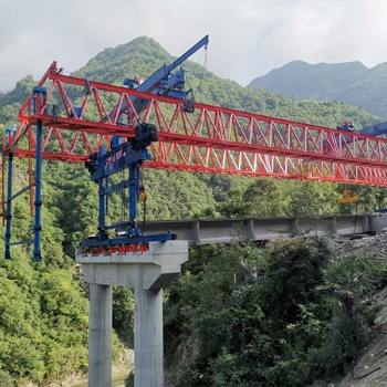 云南昆明架橋機(jī)租賃50m320t架橋機(jī)架梁