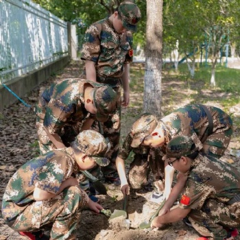 蘇州青少年軍事夏令營小小軍人營地教育戶外拓展特戰訓練活動報名